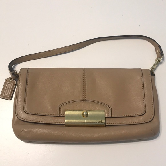 Coach clutch - Picture 2 of 4